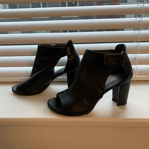 Stuart Weitzman Opendoor Nappa Peep-Toe Booties